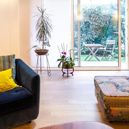 Exceptional 2 Bedroom In Apartment Paris